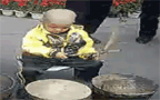 ئۇيغۇر بالىنىڭ كارامىتى