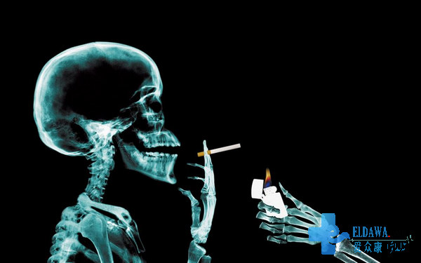 X نۇر ئاستىدىكى «يالىڭاچ» ئادەملەر