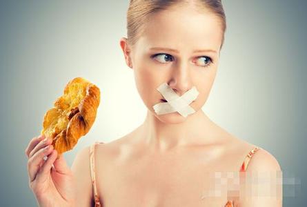 ئاچ قورساققا تاتلىق يېمەكلىكلەرنى يېيىش سالامەتلىككە زىيانلىق