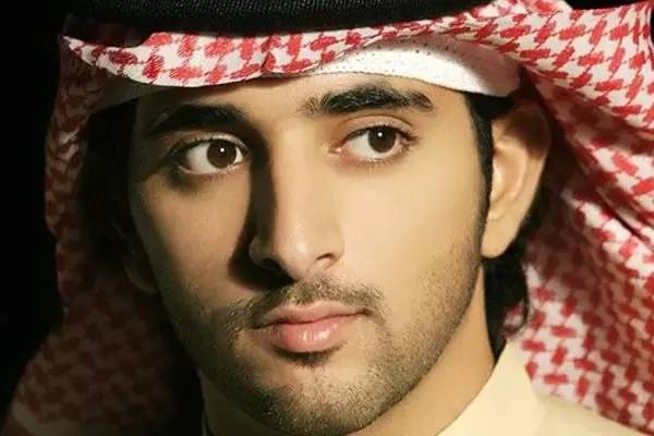 دۇنيادىكى ئەڭ كېلىشكەن شاھزادە كەتتى...