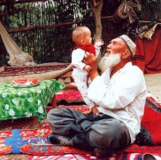 ياشانغانلار غىزالانغاندا دىققەت قىلىشقا تېگىشلىك 10 ئىش