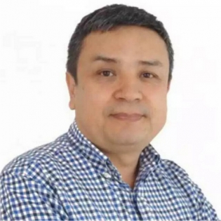شىۋېيتسارىيەدە دوختۇرخانا ئاچقان پىسخىك دوختۇرى ئابلىز راخمان
