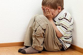 بالىلاردىكى تەنھالىق كېسىلى تۇغۇلغان پەسىل بىلەن مۇناسىۋەتلىكمۇ؟