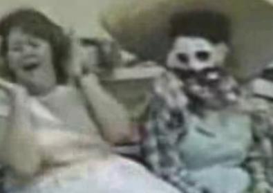 تۇرمۇشتىكى كۈلكىلىك 111