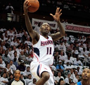 شىنجاڭ كوماندىسى NBA چولپىنى بىلەن ئالاقىلىشىۋىتىپتۇ
