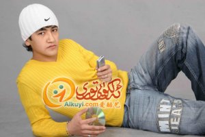 مومىن ئارىپوف