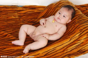 بوۋاقلارغا تاماقنى چايناپ يىگۈزمەسلىك كېرەك