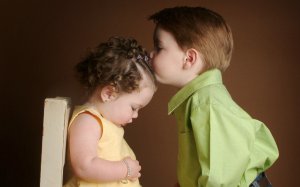 ئاتا-ئانىلار بالىلىرىغا كېسەل يۇقتۇرماسلىق ئۈچۈن...