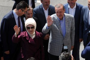تۈركىيەنىڭ ھازىرقى زۇڭلىسى ئەردوغان زۇڭتۇڭ سايلىمىنىڭ دەسلىپىدە غەلىبە قىلدى