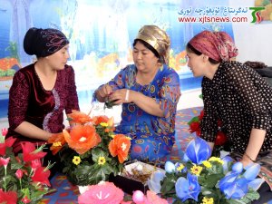 جىڭ ناھىيەسى ئاياللارنىڭ ئىشقا ئورۇنلىشىش ۋە ئىگىلىك تىكلەش يوللىرىنى كېڭەيتتى