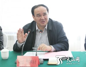 مەملىكەتلىك سىياسىي كېڭەشنىڭ تەكشۈرۈپ تەتقىق قىلىش گۇرۇپپىسى شىنجاڭغا كېلىپ يېزا ئىگىلىكىدە سۇدىن يۇقىرى ئۈنۈملۈك پايدىلىنىش خىزمىتىنى تەكشۈرۈپ تەتقىق قىلدى