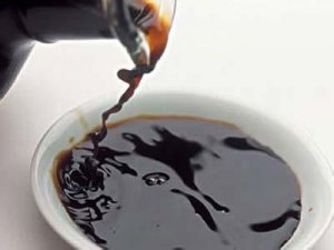 ئاچچقىسۇ بىلەن سامساق تىرناق تەمرەتكىسىنى ساقايتالايدۇ