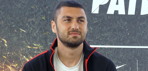 burak_yilmaz_ozur_diledi13573770990_h973467.jpg