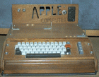 ئالما شىركىتىنىڭ دەسلەپكى مەھسۇلاتى Apple 1 