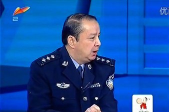 ئەڭ يېڭى رەسىملىك خەۋەر:قانون ۋە پۇقرا پىرگىرامىسىدىن