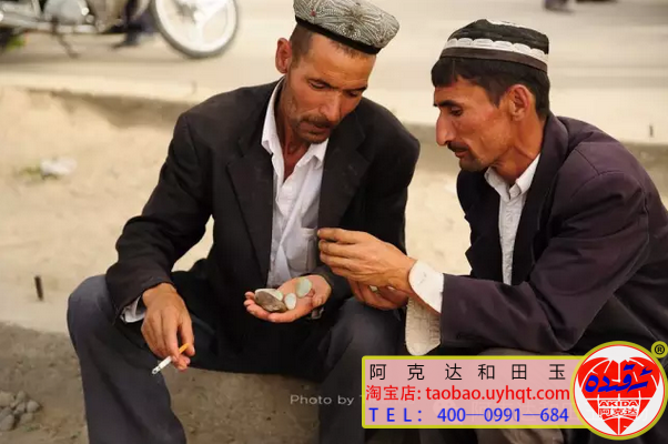 تاش بازىرىدا خوتەن شىۋىسى