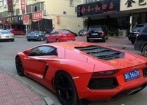 روللىس رويىستىن 58 ى، بېنتىلىيدىن 122 سى بار ھەشەمەتلىك ماشىنىلار ئەڭ كۆپ ناھىي ..